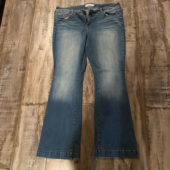 Torrid boot cut jeans size 20 tall
